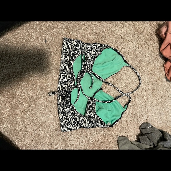 Swimsuit size small - Picture 2 of 2